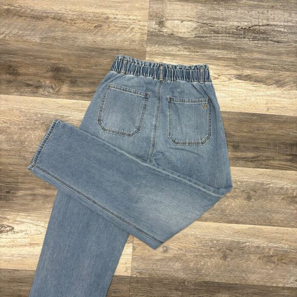 American Eagle Faded‎ Blue Womens 6 Tapered High Rise Mid Wash Denim Mom Jeans - Picture 1 of 11